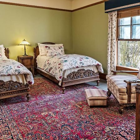 McCloud Hotel Buitenkant foto