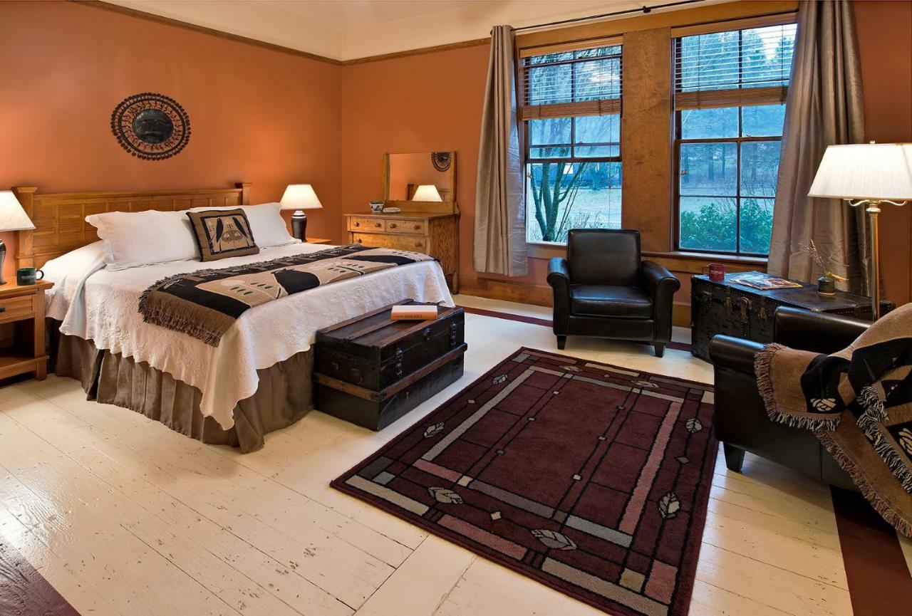 McCloud Hotel Buitenkant foto